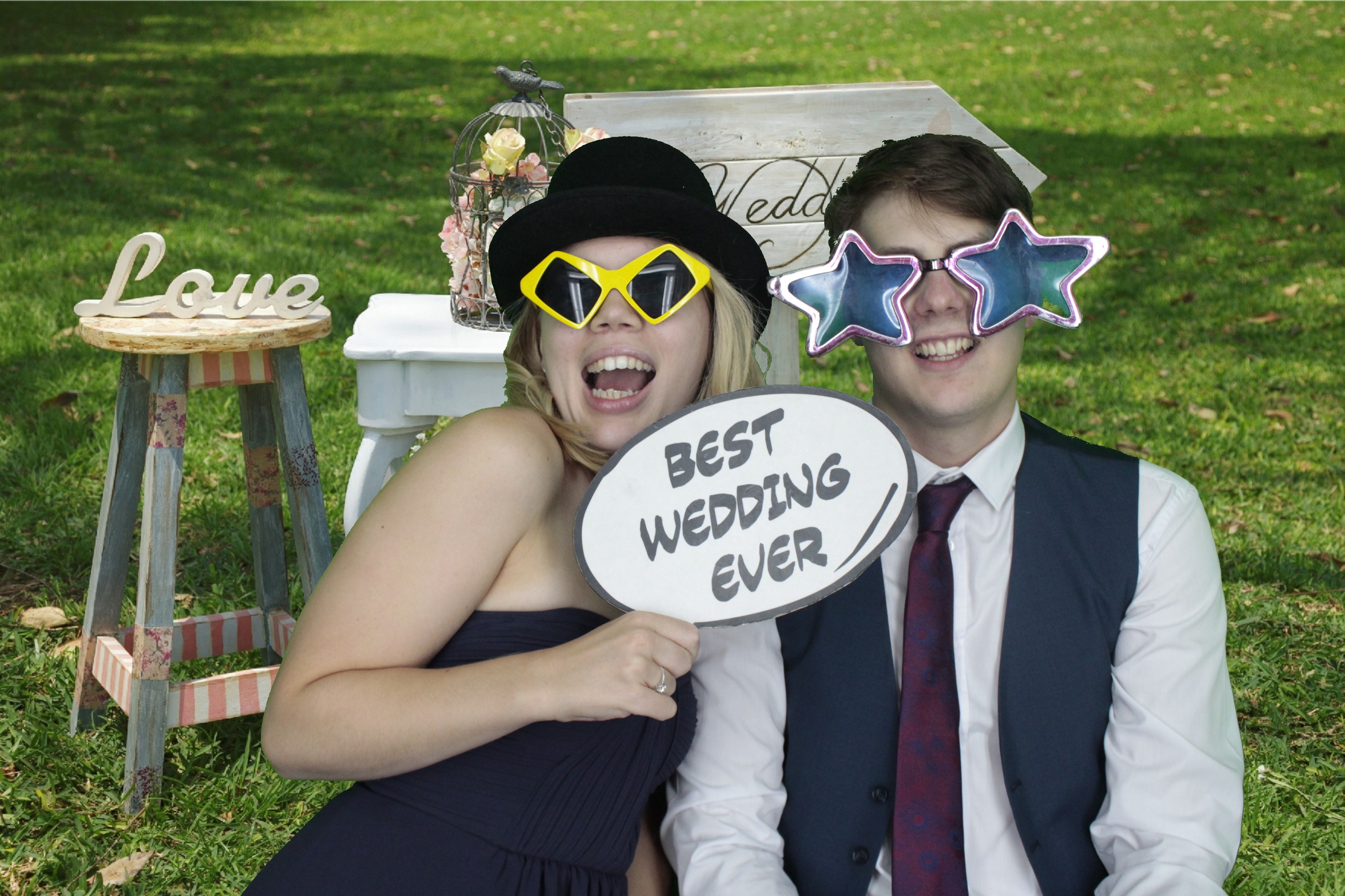 Mr & Mrs Austine | View more photos from the event at gallery.myphotoboothexperience.co.uk/u/MyPhotoBoothExperienceLtd/Mr-Mrs-Austine